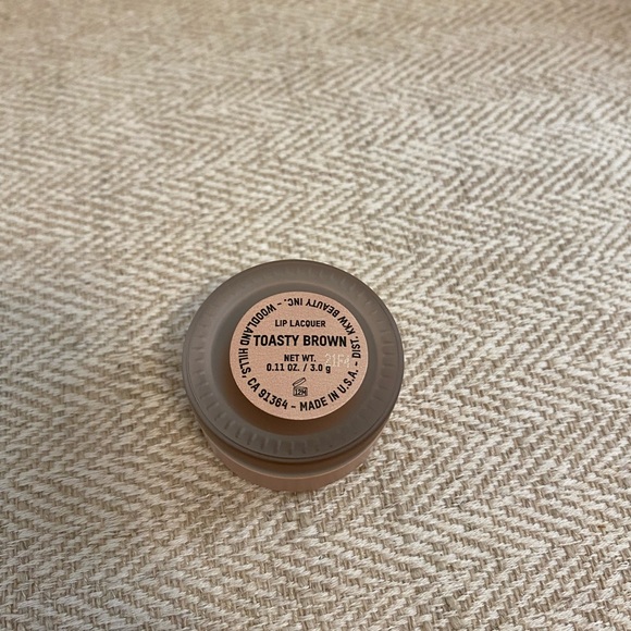NEW KKW Beauty Lip Lacquer in Toasty Brown - Picture 4 of 6